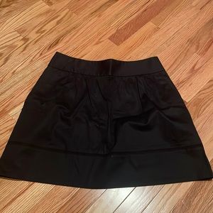 LOFT black pleated pocketed skirt SIZE: 8 CONDITION: good
